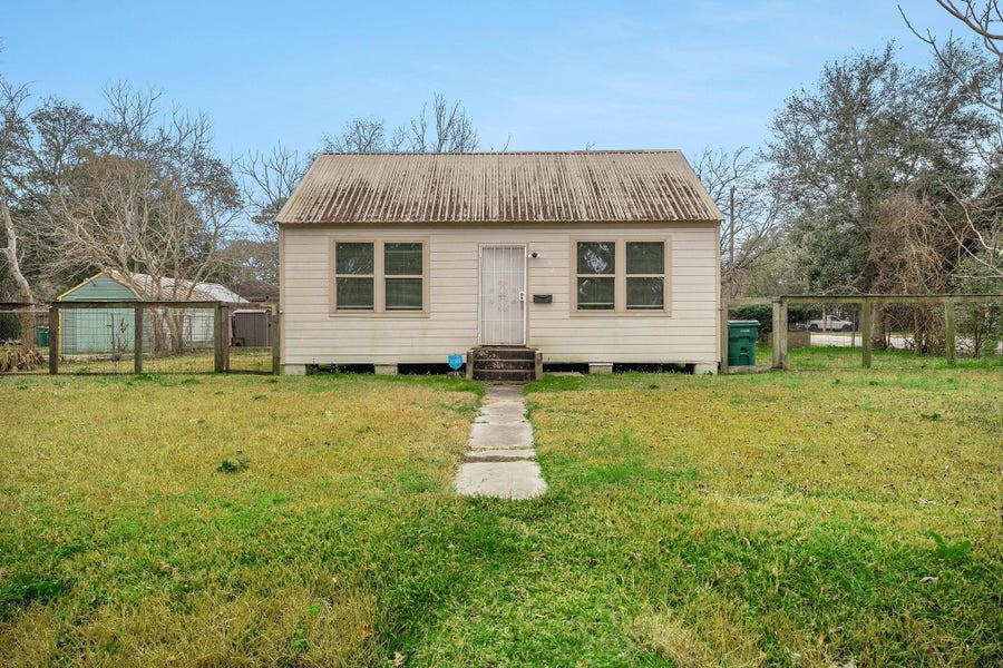 Property photo for 202 Beatrice Street, La Marque, TX