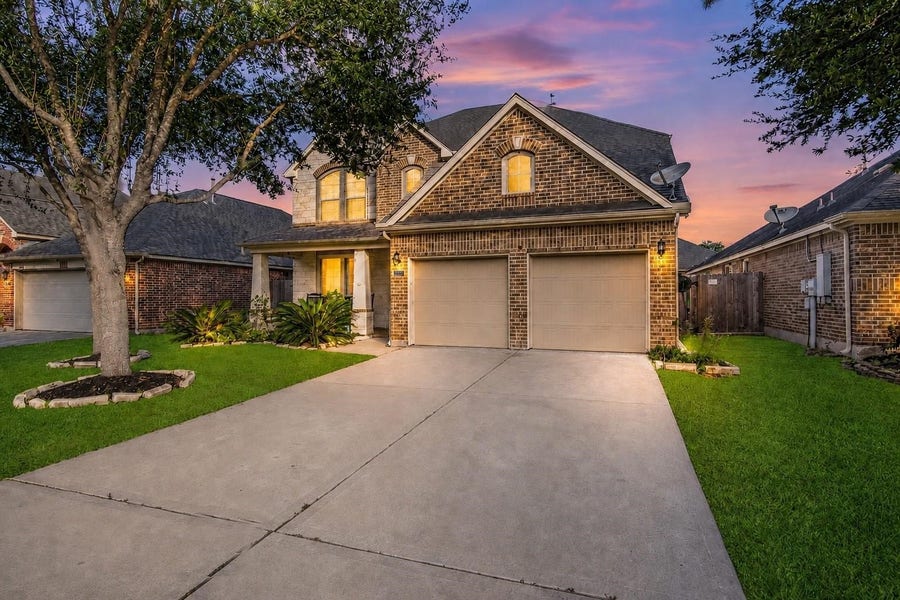 Property photo for 3110 Rock Brook Falls Lane, League City, TX