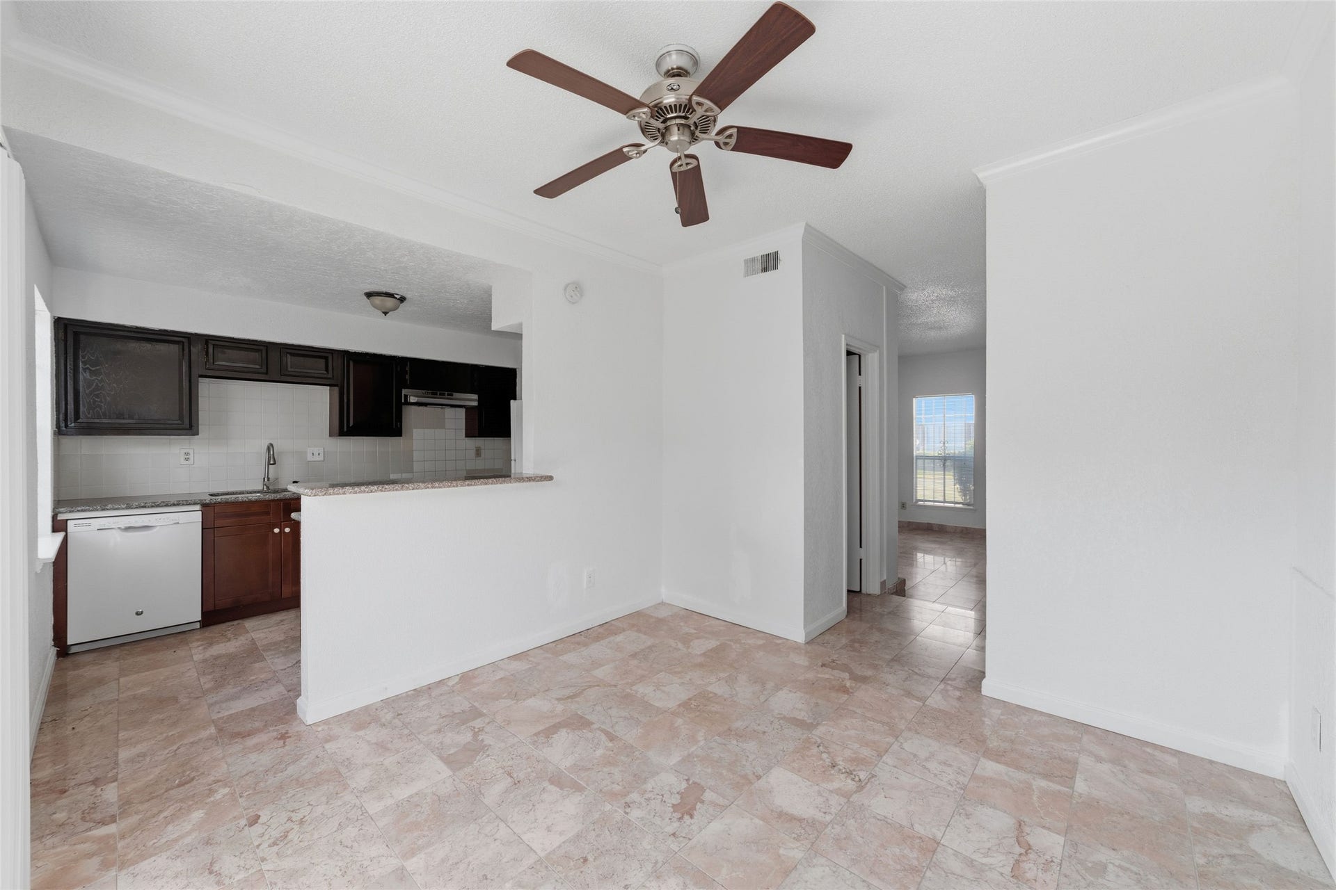 7700 Creekbend Drive, #70, Houston, TX 77071 7700 Creekbend Drive, #70, Houston, TX 77071