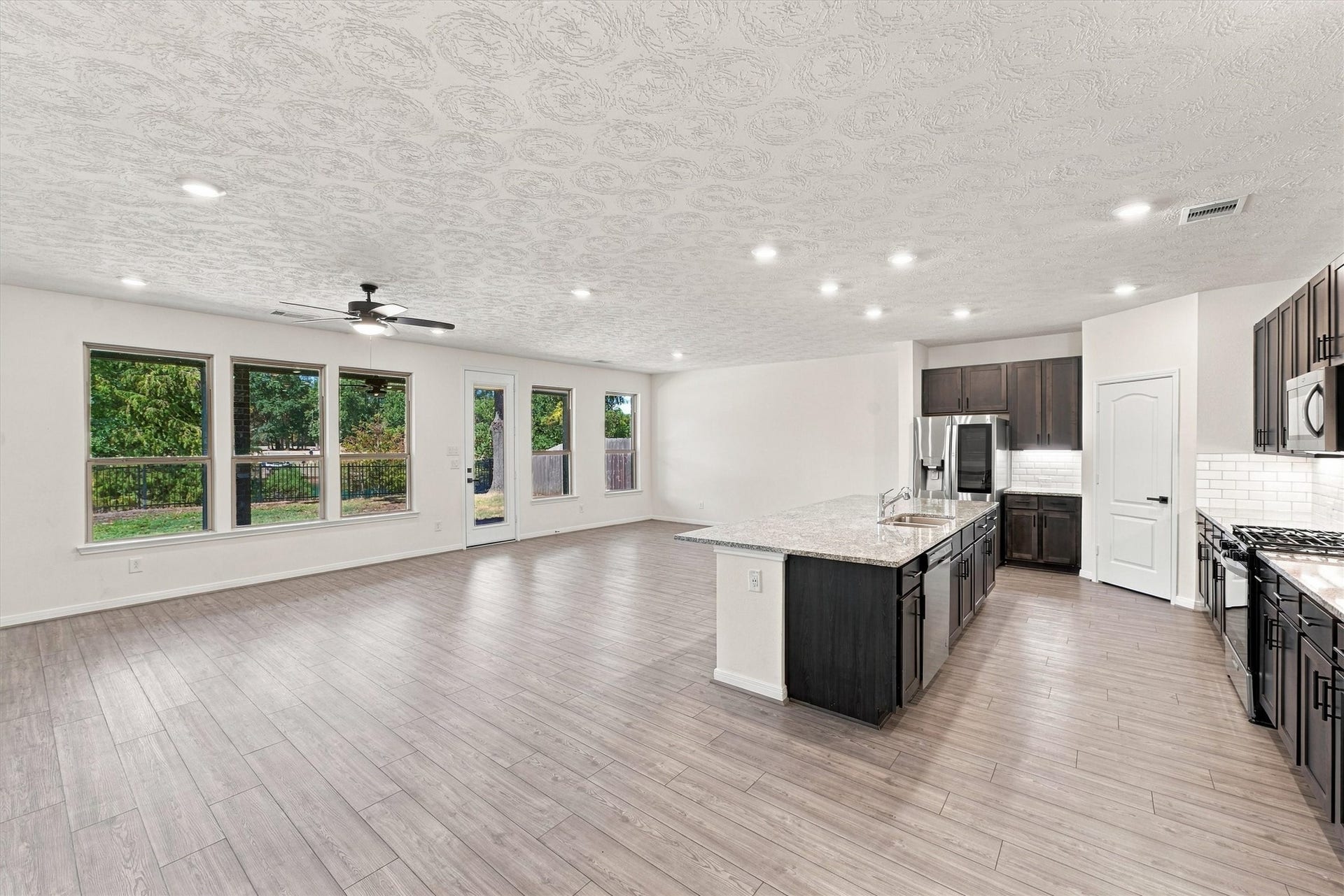 Great space for entertaining.