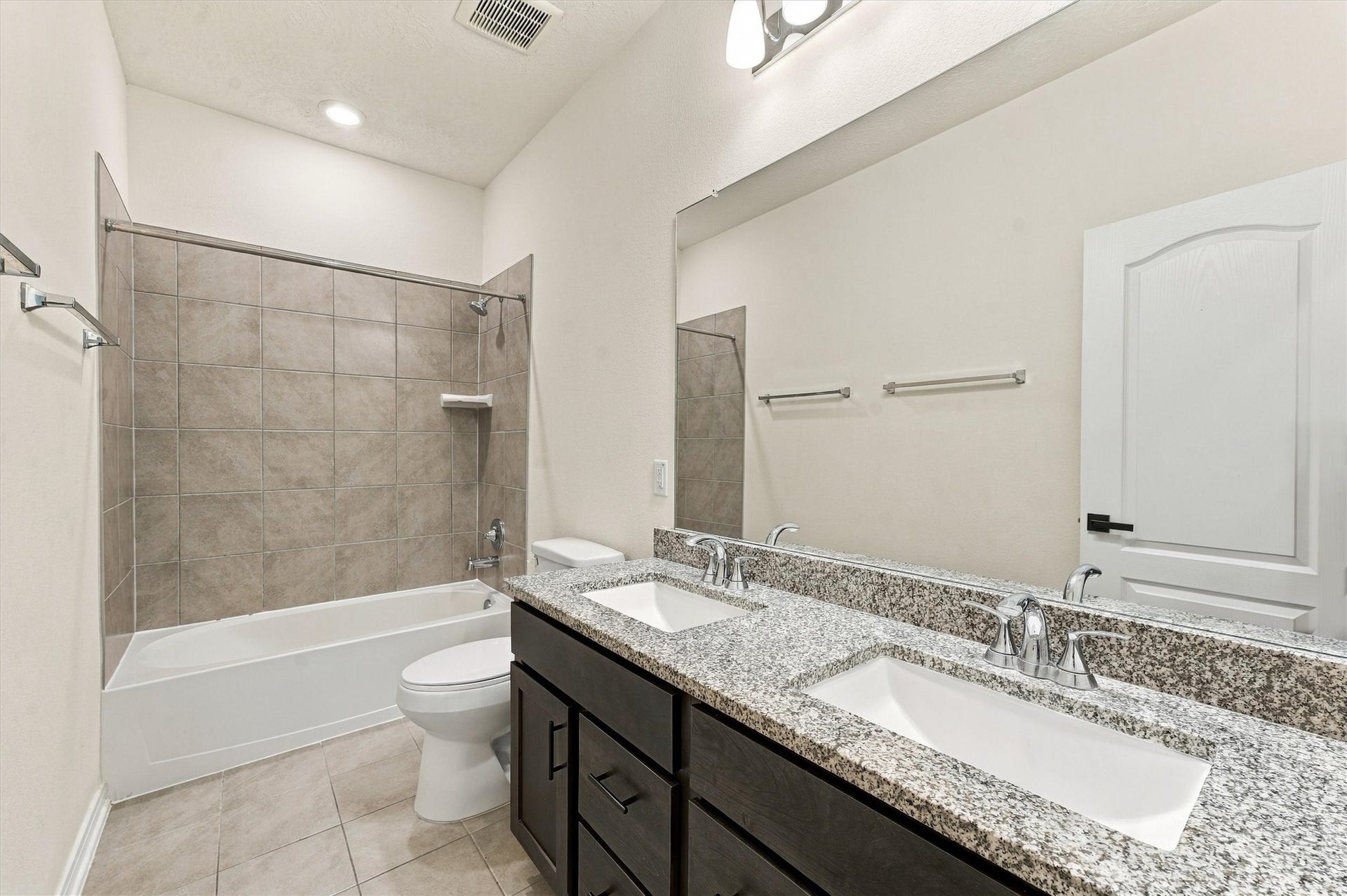 Secondary bath has dual sinks