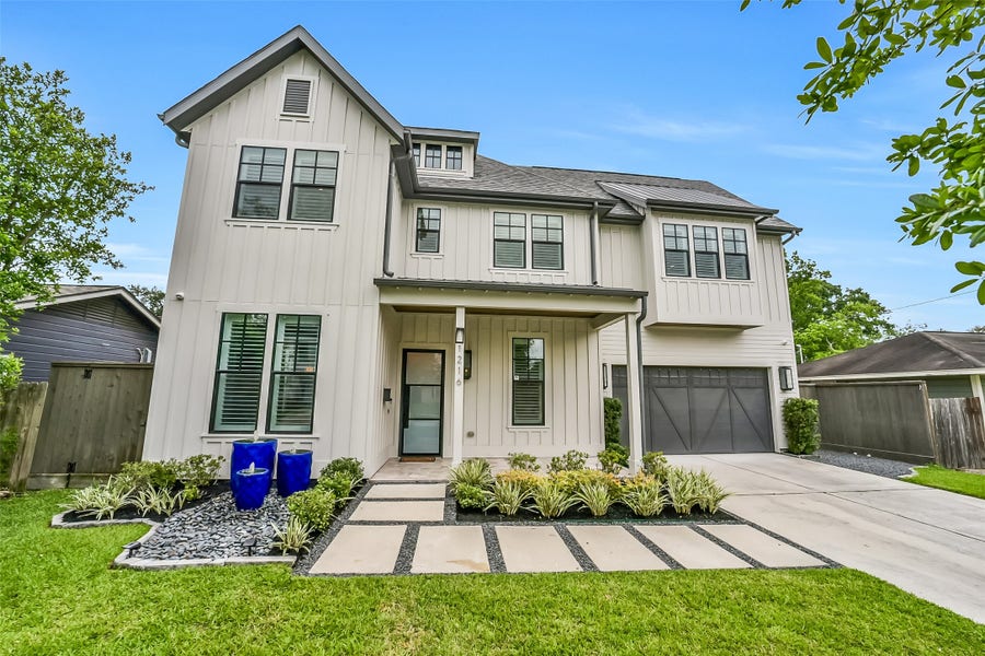 Property photo for 1216 Chantilly Lane, Houston, TX