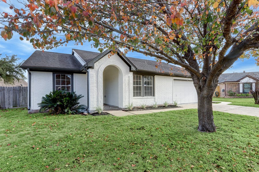 Property photo for 11026 Smokehollow Court, Houston, TX