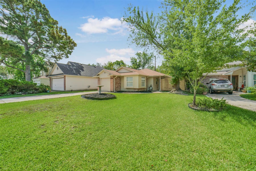 Property photo for 18147 Dinner Creek Drive, Katy, TX