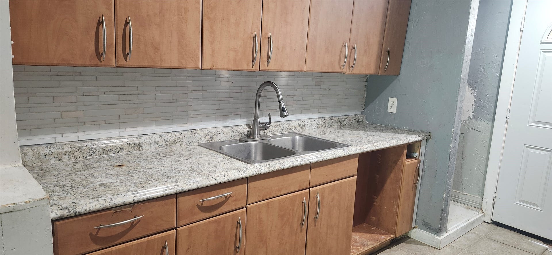 9602 Stockwell Drive, Houston, TX 77083 9602 Stockwell Drive, Houston, TX 77083