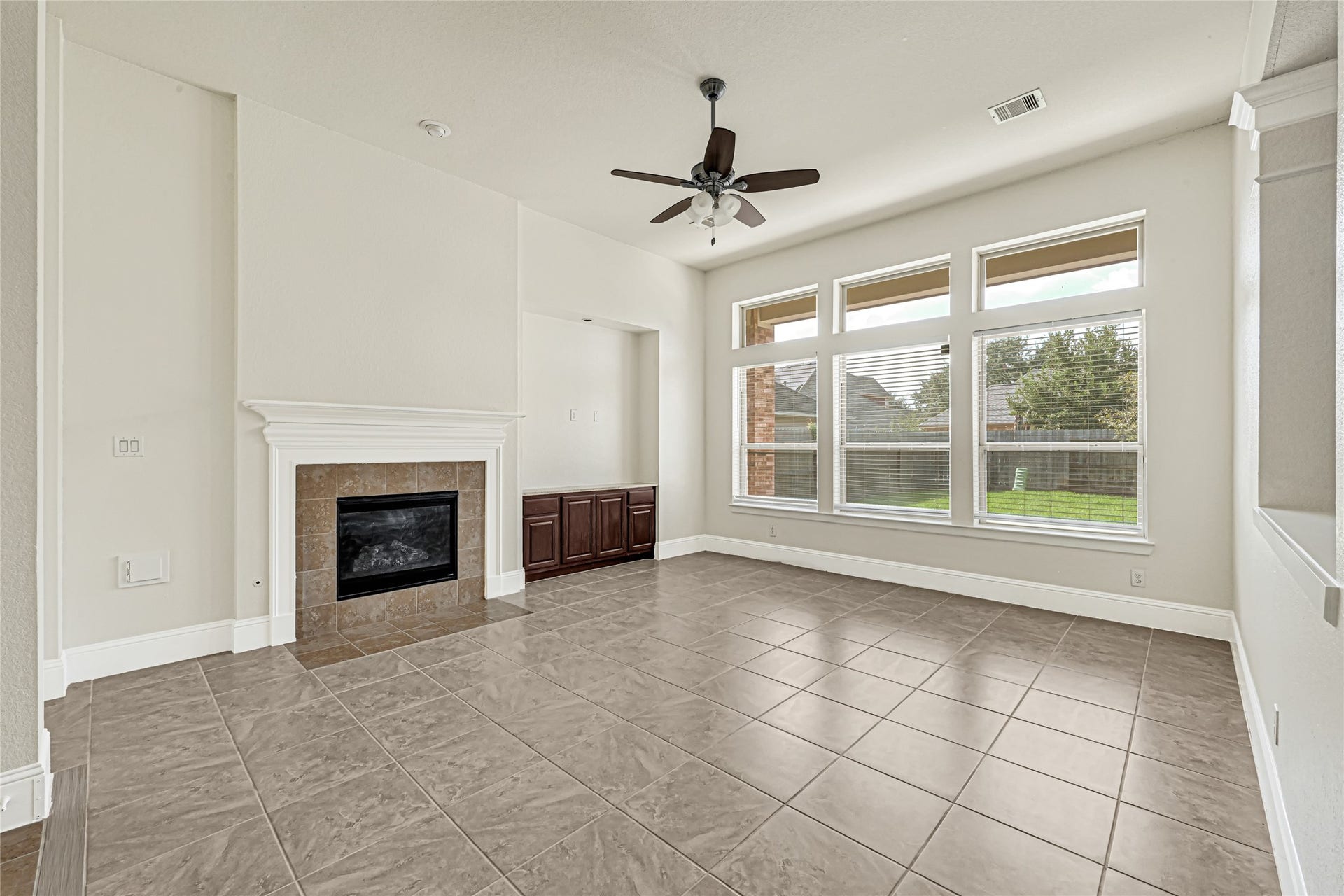 4526 Broken Rock Lane, Sugar Land, TX 77479 4526 Broken Rock Lane, Sugar Land, TX 77479