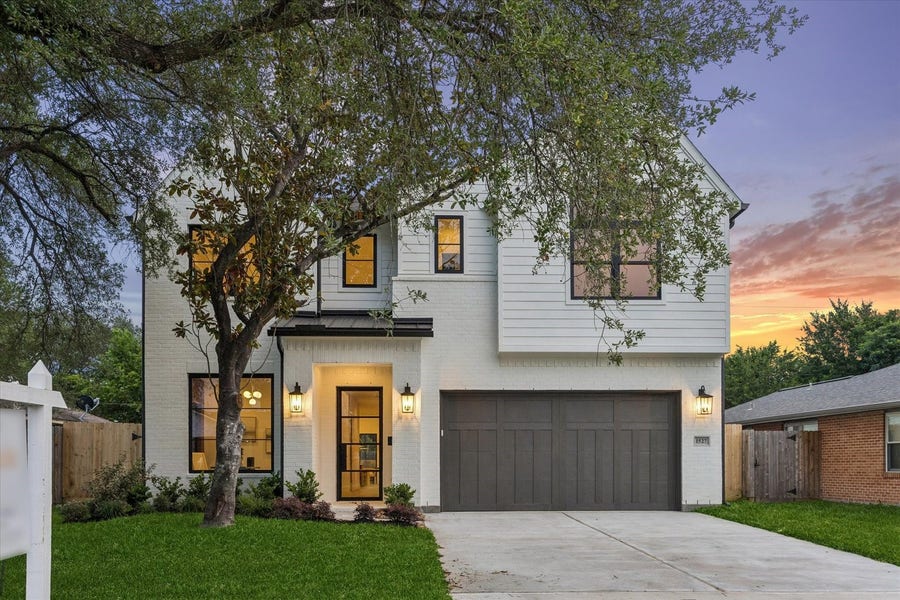 Property photo for 1527 Thornton, Houston, TX