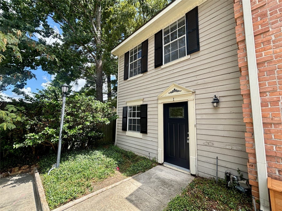 Property photo for 2030 Plantation Drive, #B1, Conroe, TX