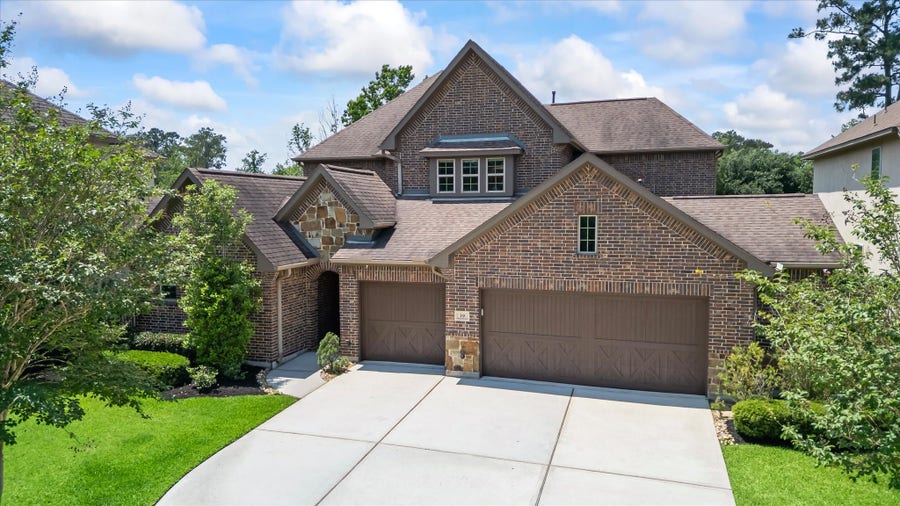 Property photo for 19 Gracenote Place, Tomball, TX
