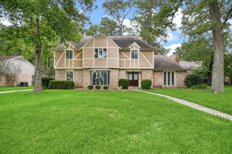 Property photo for 3319 Redwood Lodge Drive, Kingwood, TX