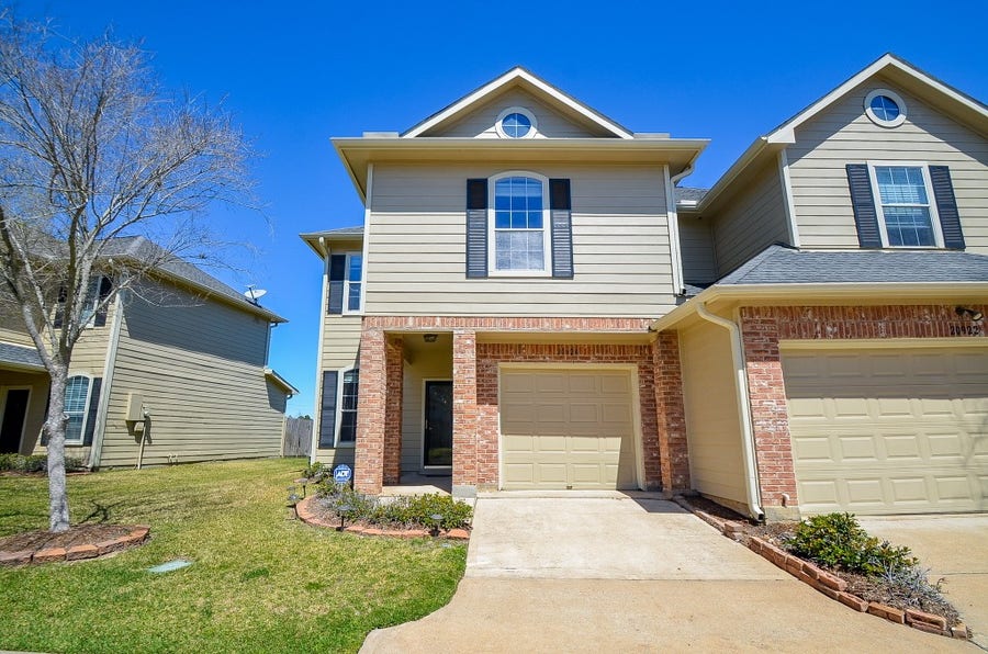 Property photo for 20926 Sun Creek Drive, Katy, TX