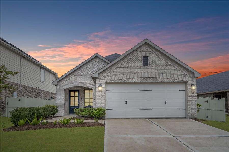 Property photo for 10521 Preserve Way, Conroe, TX