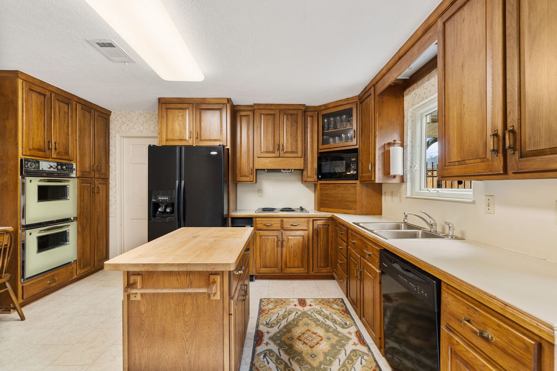 14535 Carolcrest Drive, Houston, TX 77079 14535 Carolcrest Drive, Houston, TX 77079