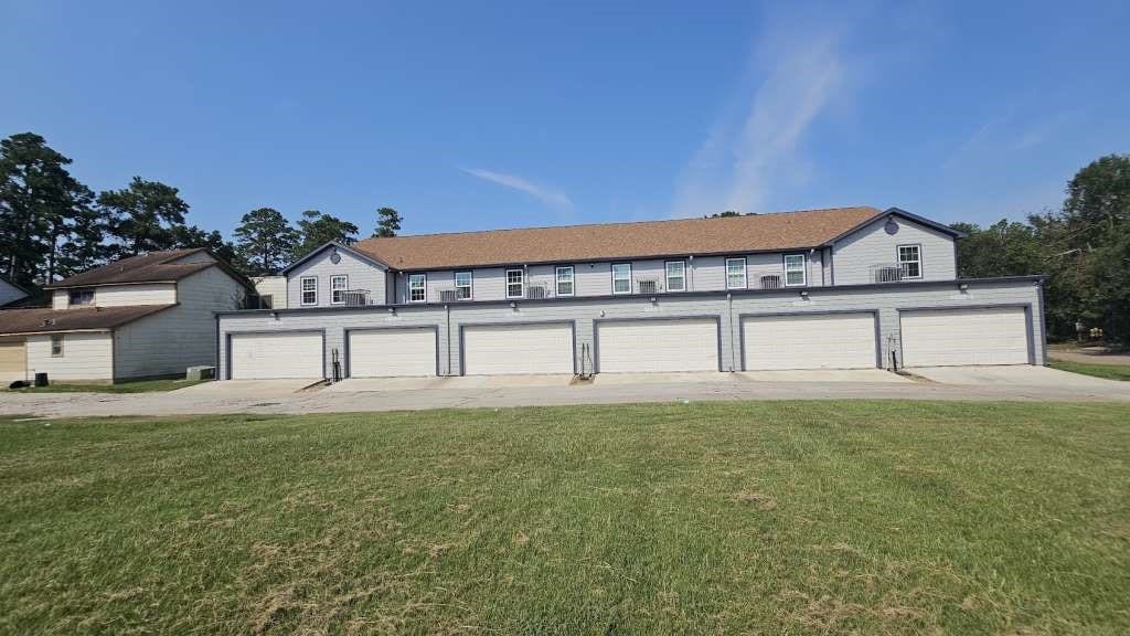5802 Twisted Pine Court, #B, Houston, TX 77039 5802 Twisted Pine Court, #B, Houston, TX 77039