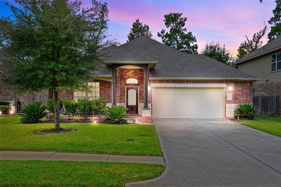 Property photo for 1046 Cedar Lake Court, Conroe, TX