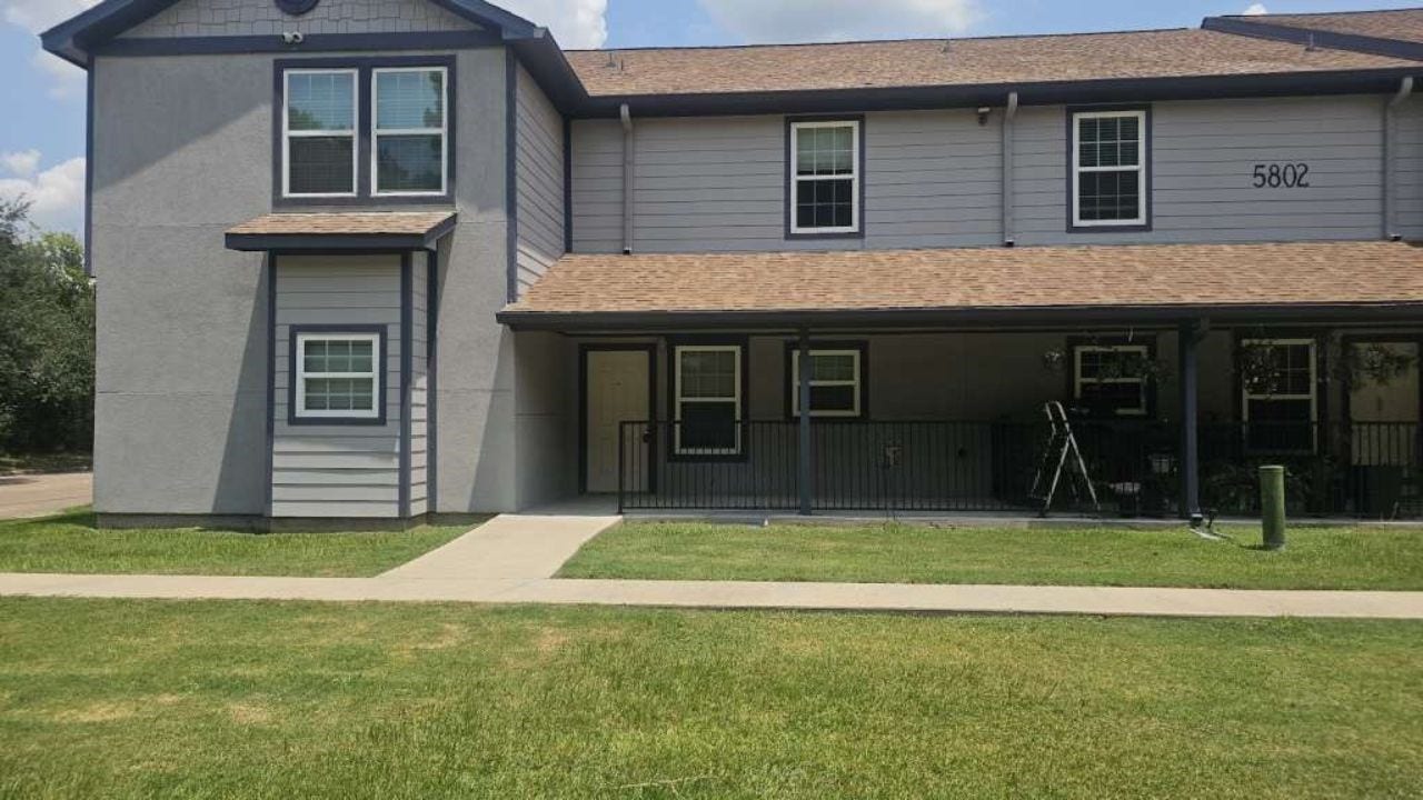 5802 Twisted Pine Court, #E, Houston, TX 77039 5802 Twisted Pine Court, #E, Houston, TX 77039