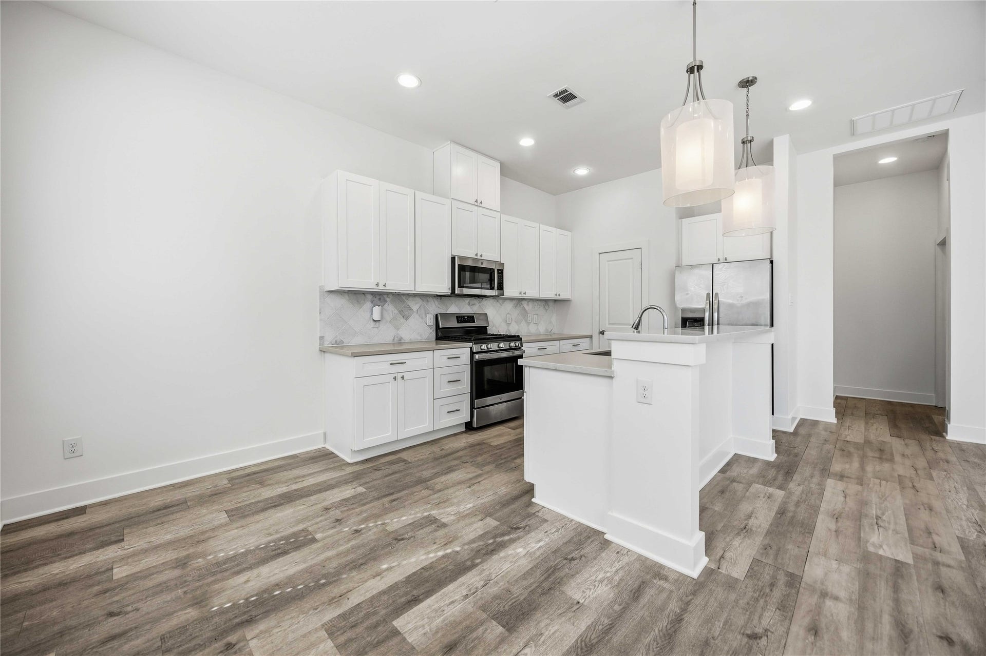 3369 Daphne Street, Houston, TX 77021