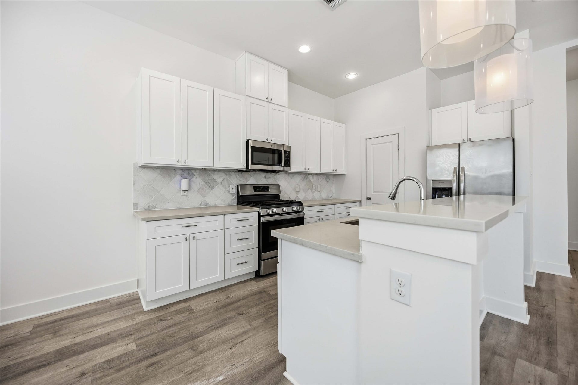 3369 Daphne Street, Houston, TX 77021