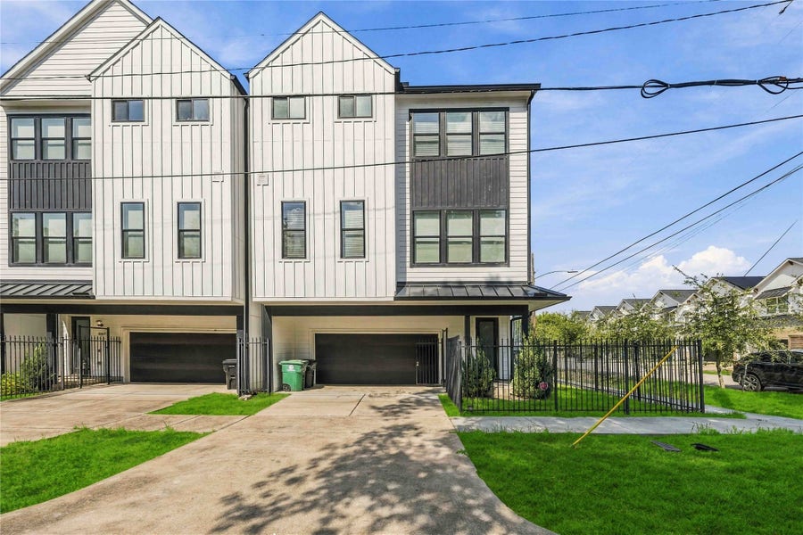 Property photo for 3369 Daphne Street, Houston, TX