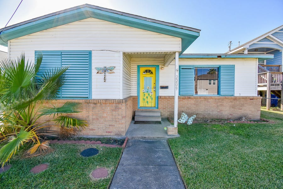 Property photo for 2209 Saladia Street, Galveston, TX
