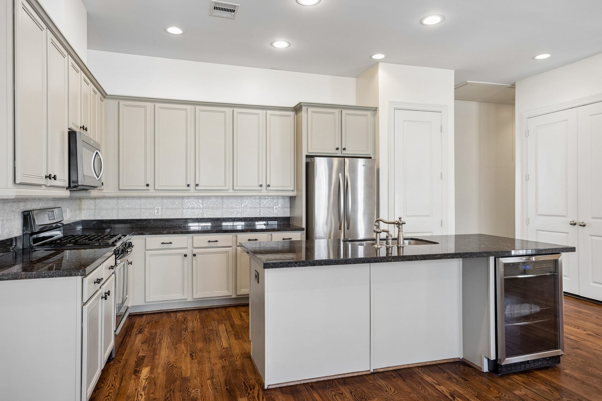 1222 Sampson Street, Houston, TX 77003 1222 Sampson Street, Houston, TX 77003