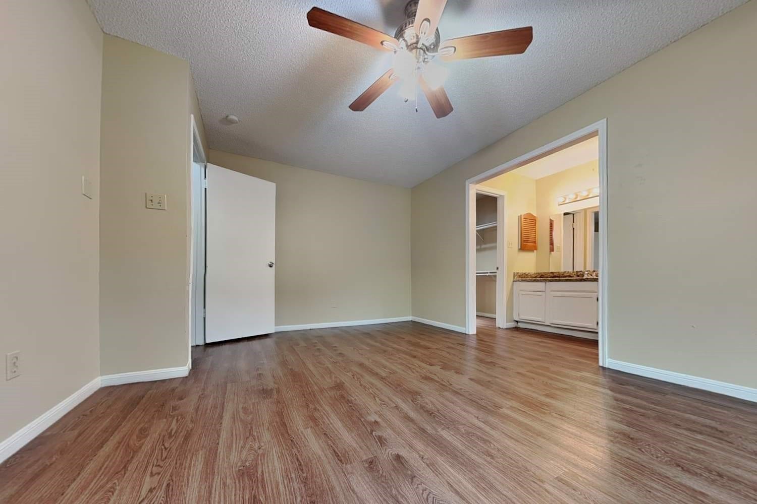 11 Brentwood Oaks Court, The Woodlands, TX 77381 11 Brentwood Oaks Court, The Woodlands, TX 77381