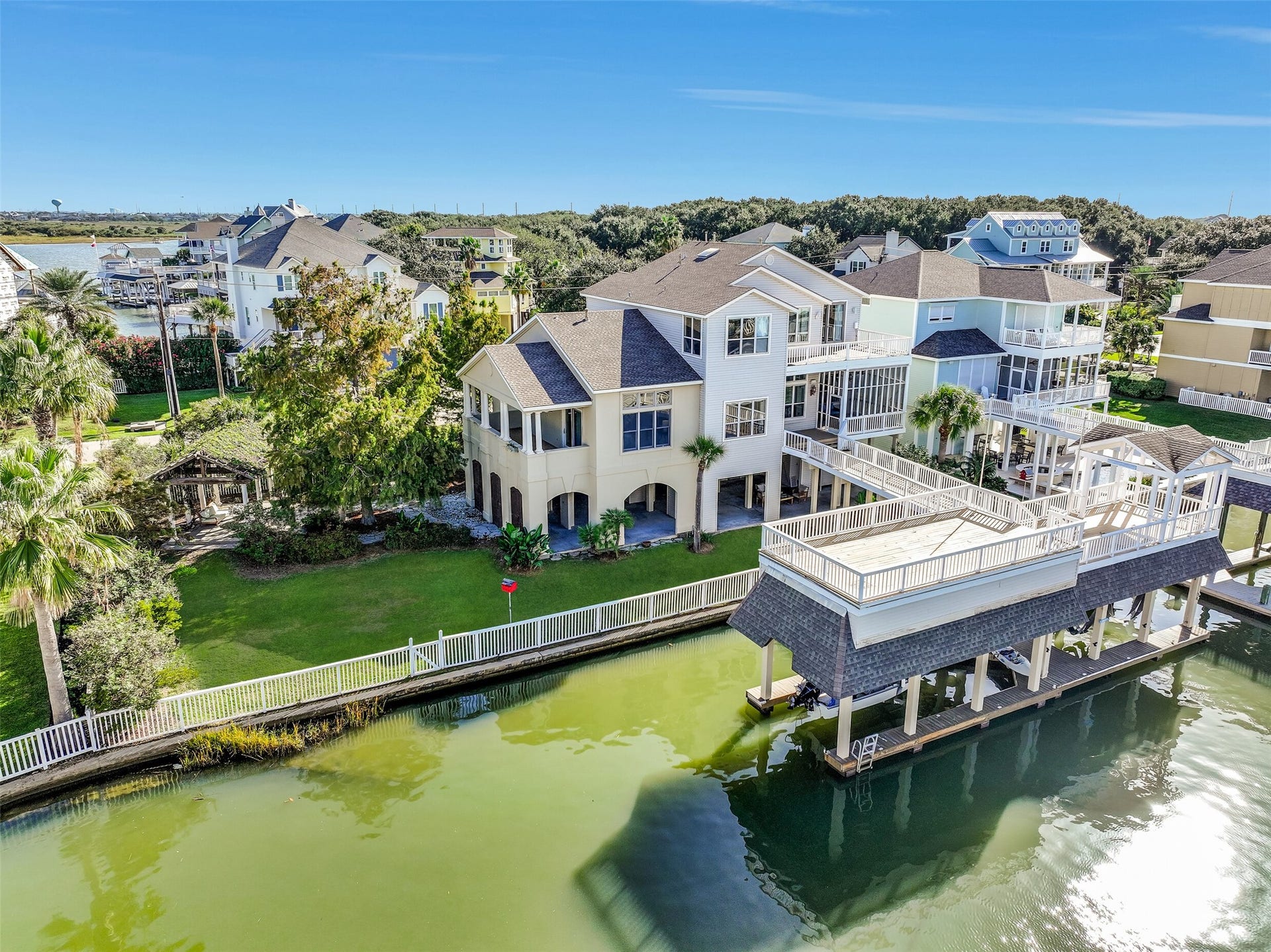 3310 Eckert Drive, Galveston, TX 77554