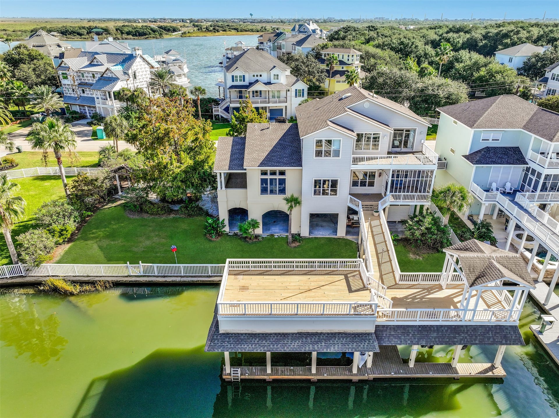 3310 Eckert Drive, Galveston, TX 77554