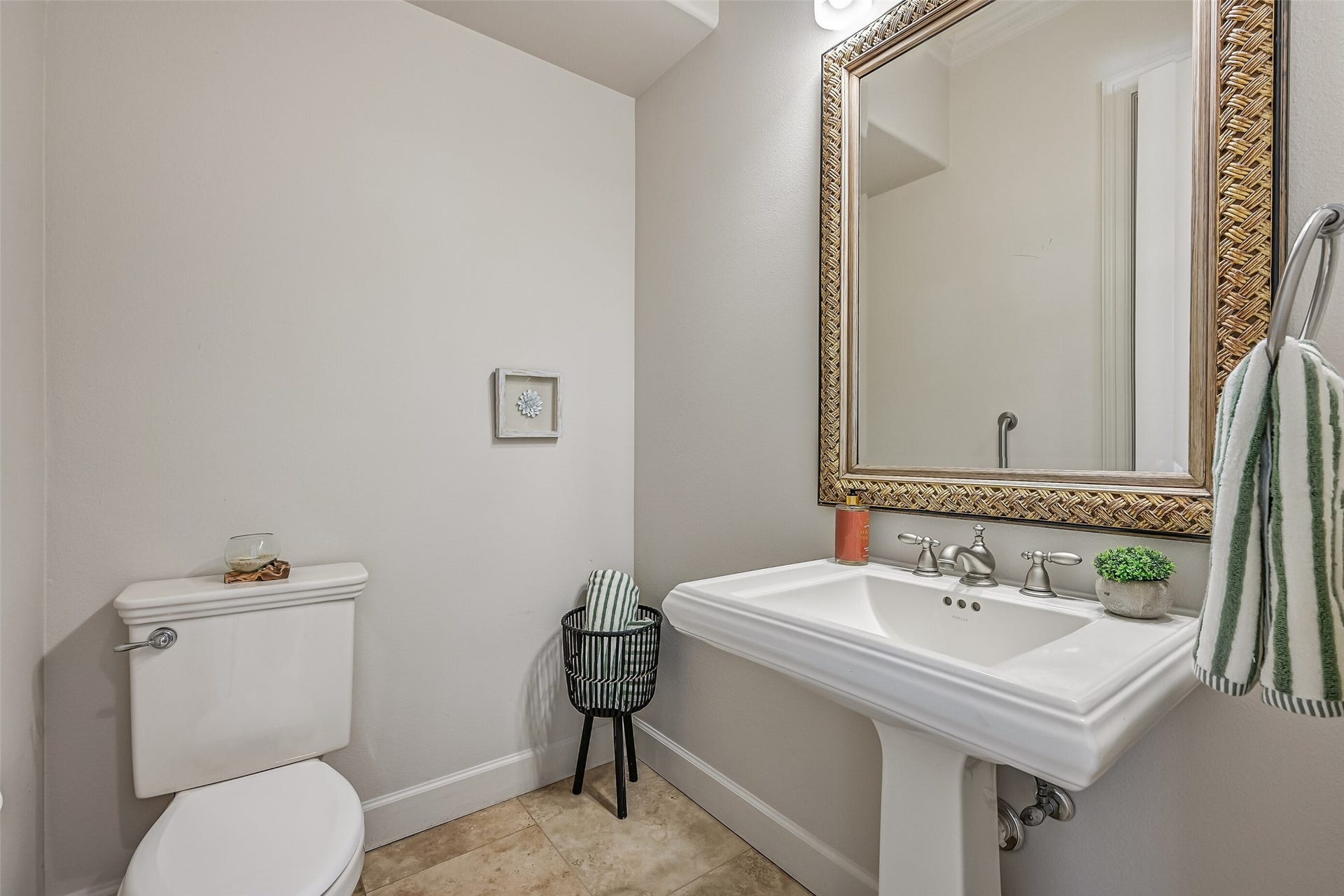3310 Eckert Drive, Galveston, TX 77554