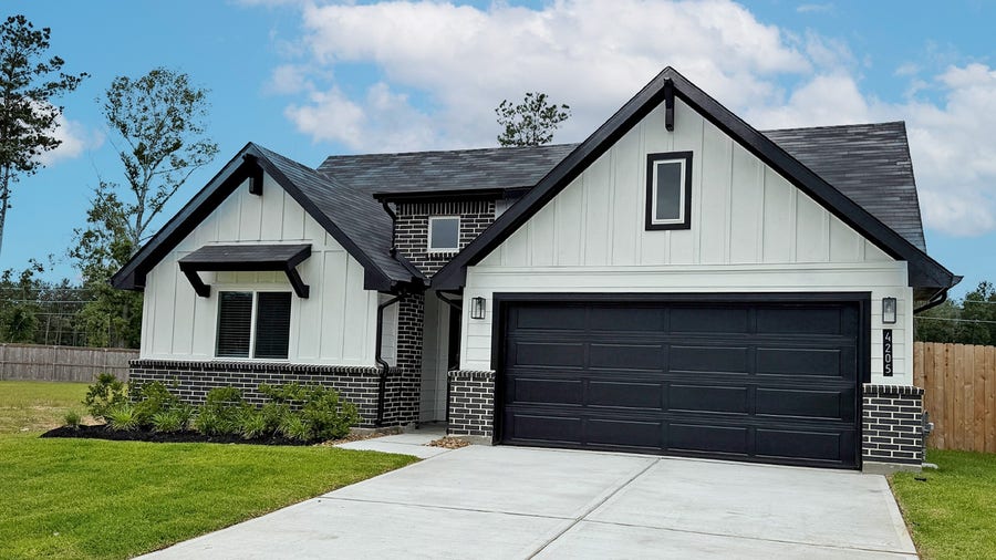 Property photo for 4205 Multnomah Falls Drive, Conroe, TX