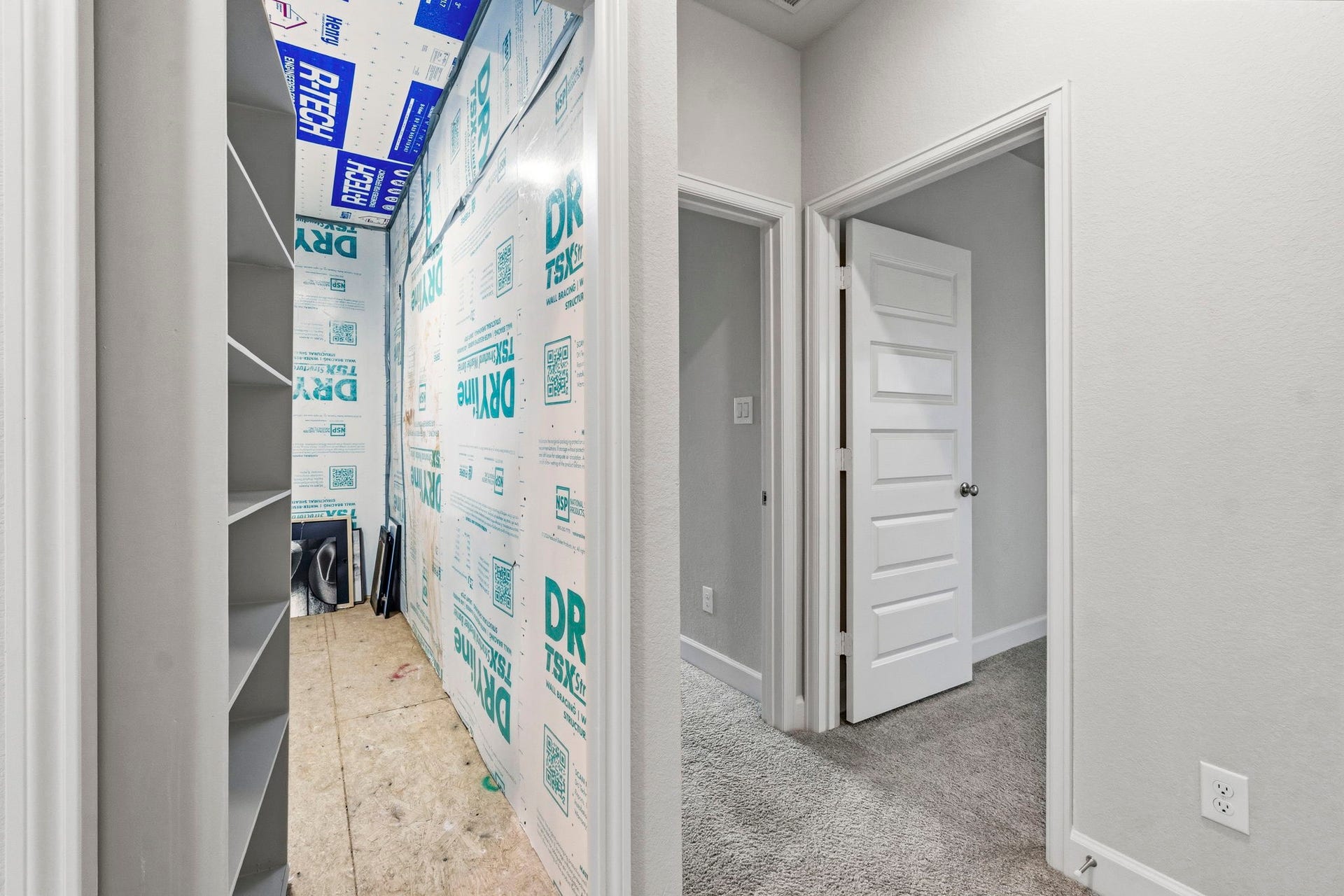 1147 Beals Creek Street, Conroe, TX 77304 A hidden storage room measuring approximately 13' x 5' provides valuable extra space for seasonal dcor, luggage, or additional household storage.