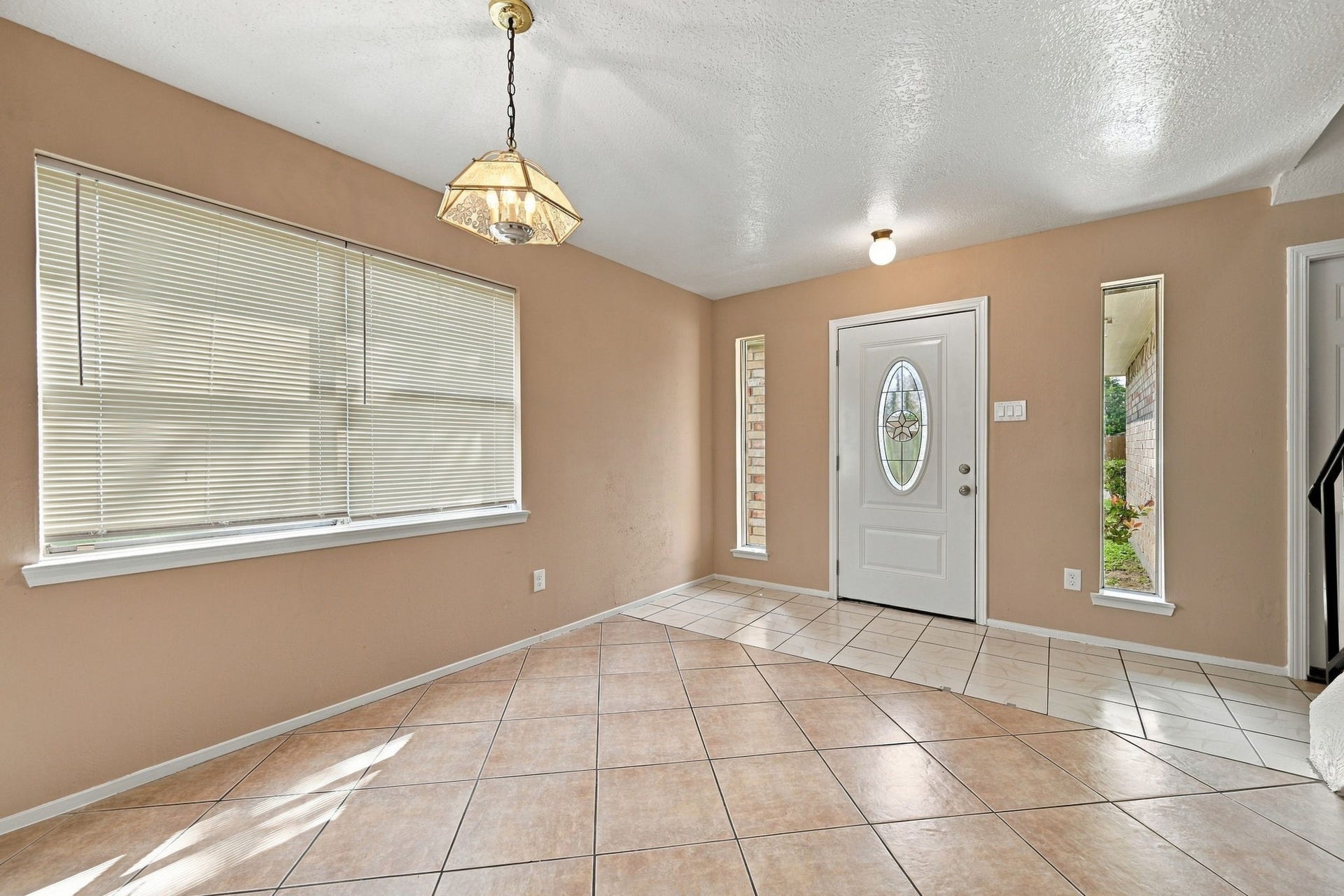 7726 Chaseview Drive, Houston, TX 77489 7726 Chaseview Drive, Houston, TX 77489