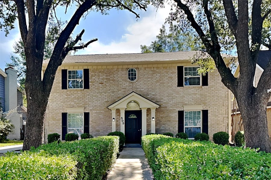 Property photo for 505 S Rivershire Drive, Conroe, TX