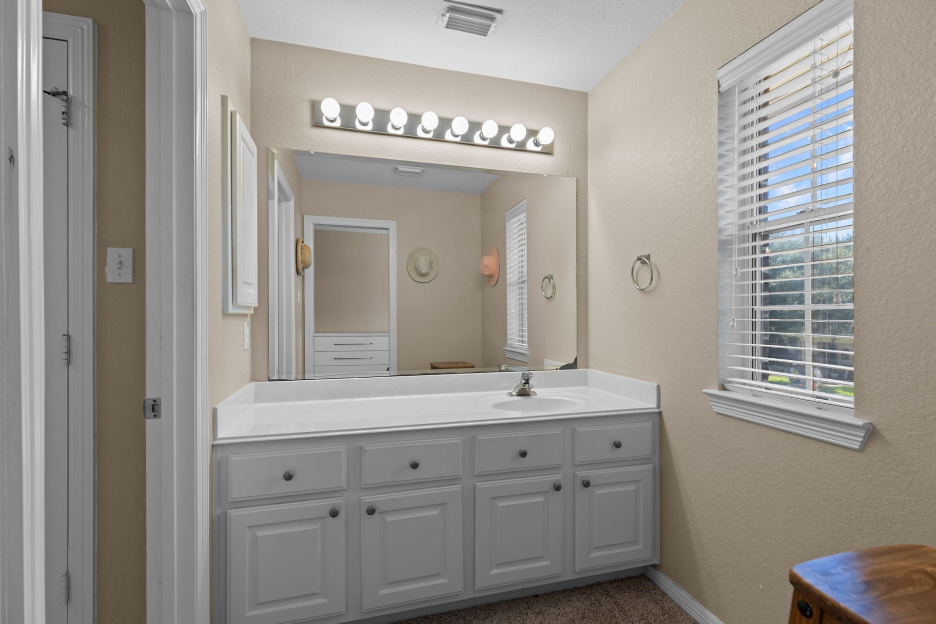 16319 Rolling View Trail, Cypress, TX 77433 One side of the Jack n Jill bathroom
