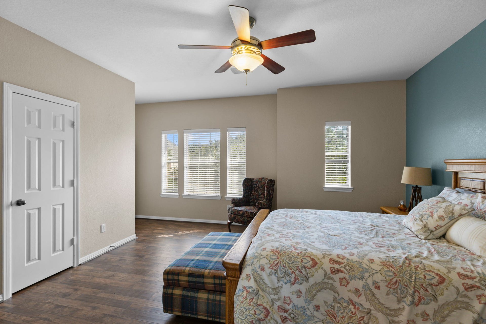 16319 Rolling View Trail, Cypress, TX 77433 The secondary bedrooms are all upstairs and all great sized rooms.