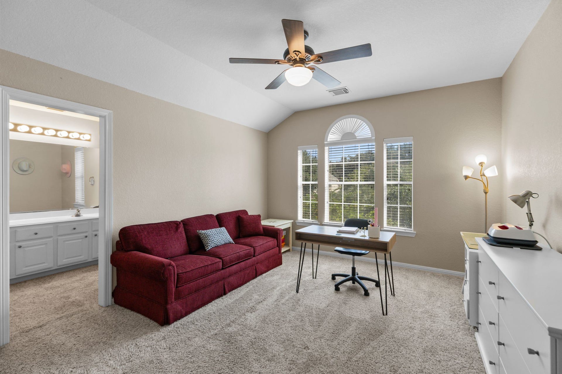 16319 Rolling View Trail, Cypress, TX 77433 Secondary bedroom that is half of a Jack n Jill.