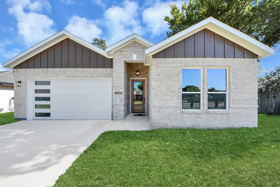 Property photo for 4606 Iroquois Drive, Pasadena, TX