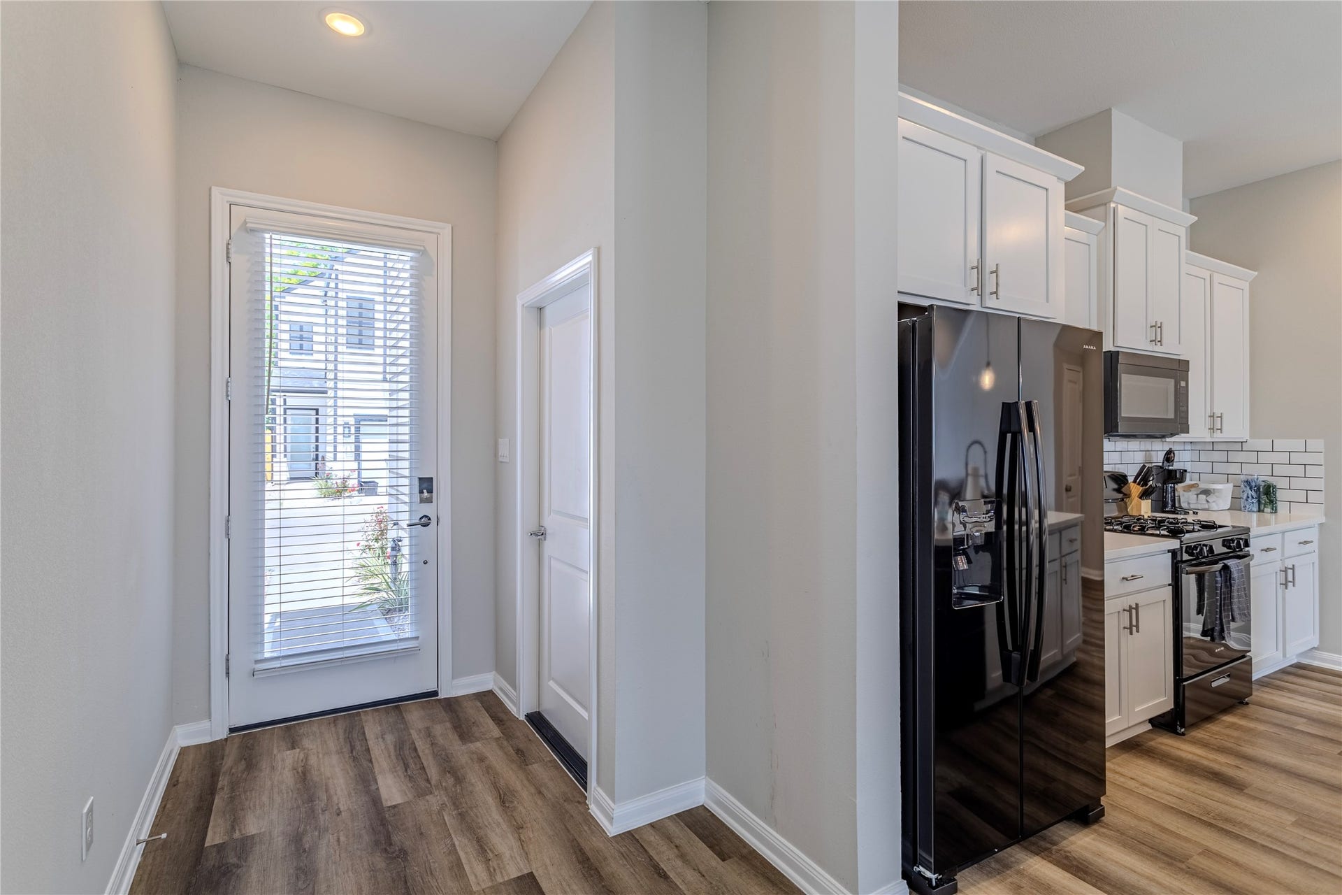 8124 Esther Acres Lane, Houston, TX 77088 8124 Esther Acres Lane, Houston, TX 77088
