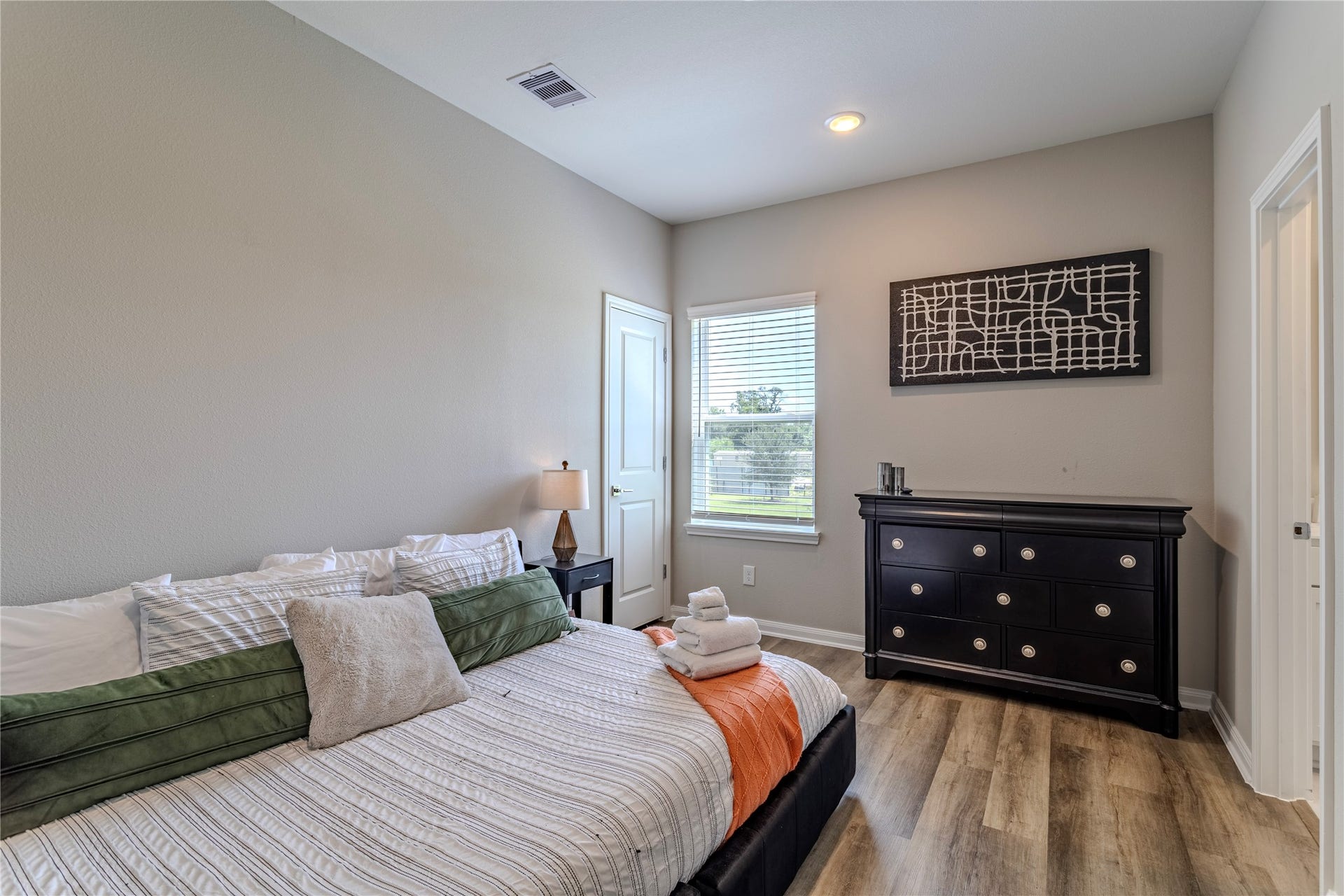 8124 Esther Acres Lane, Houston, TX 77088 Secondary Bedroom
