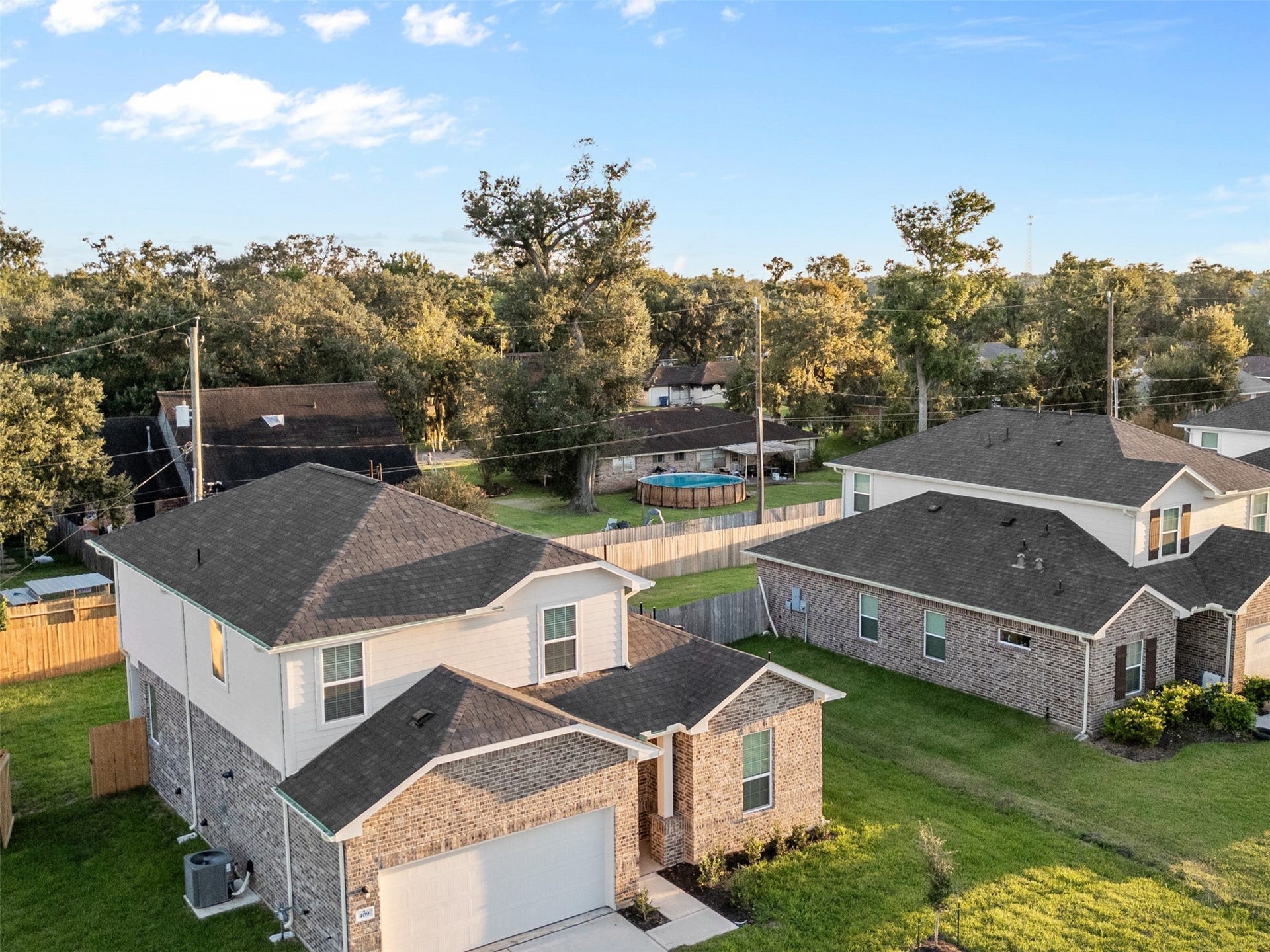428 Magnolia Street, Clute, TX 77531