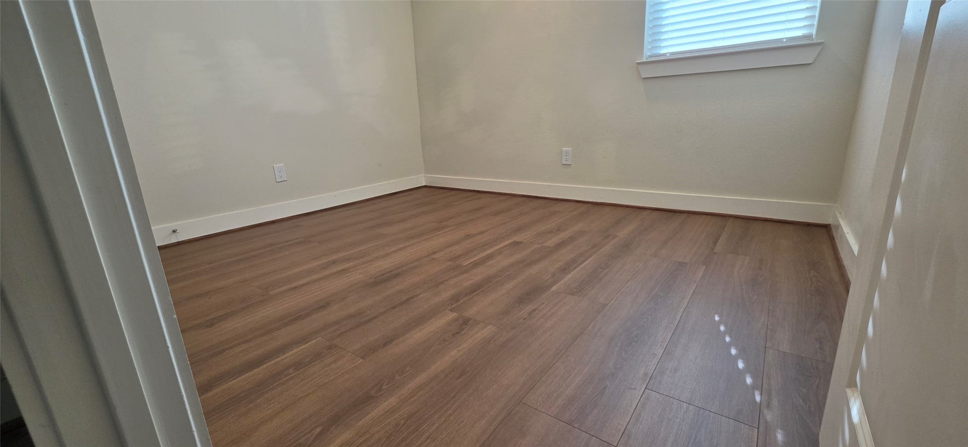 2980 Alice Street, Houston, TX 77054 Secondary Bedroom with laminate floors