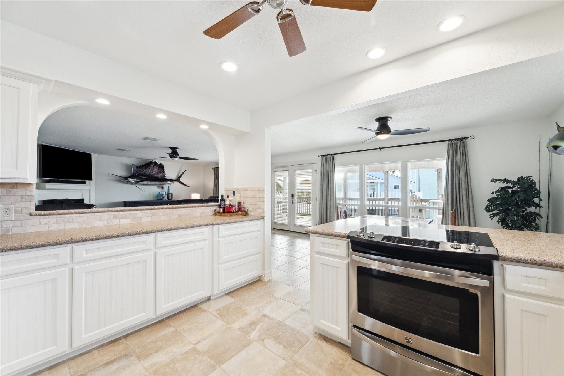 223 Easterly Drive, Tiki Island, TX 77554 223 Easterly Drive, Tiki Island, TX 77554