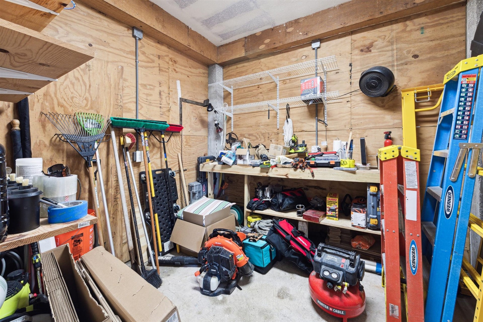 223 Easterly Drive, Tiki Island, TX 77554 223 Easterly Drive, Tiki Island, TX 77554