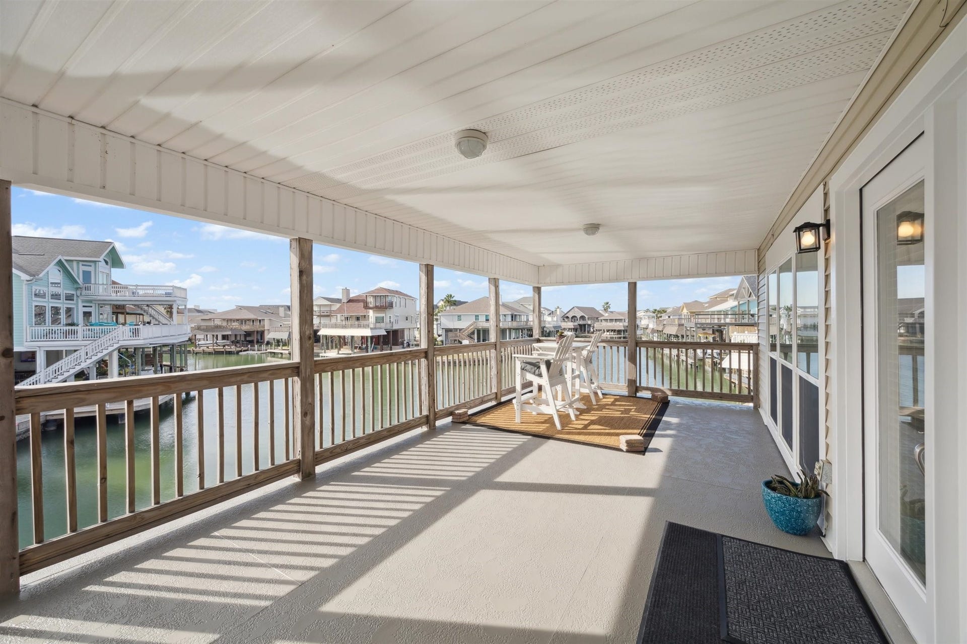 223 Easterly Drive, Tiki Island, TX 77554 223 Easterly Drive, Tiki Island, TX 77554