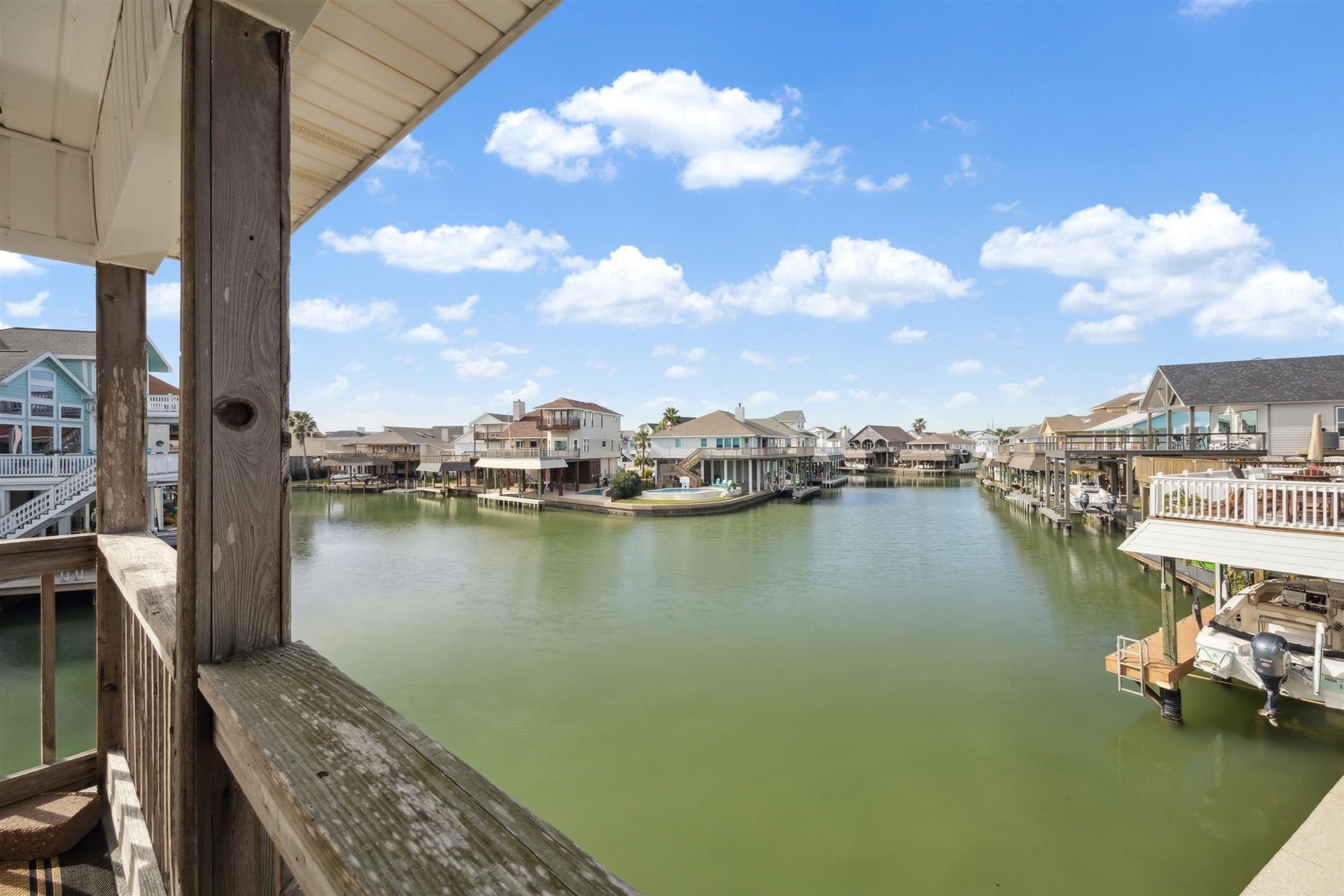 223 Easterly Drive, Tiki Island, TX 77554 223 Easterly Drive, Tiki Island, TX 77554