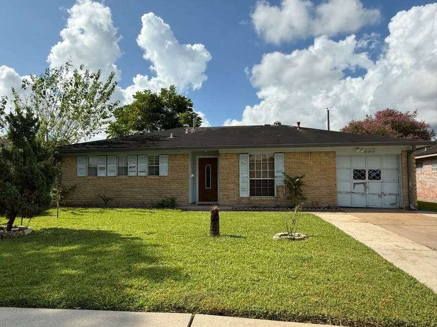 Property photo for 1327 Twin Falls Road, Houston, TX