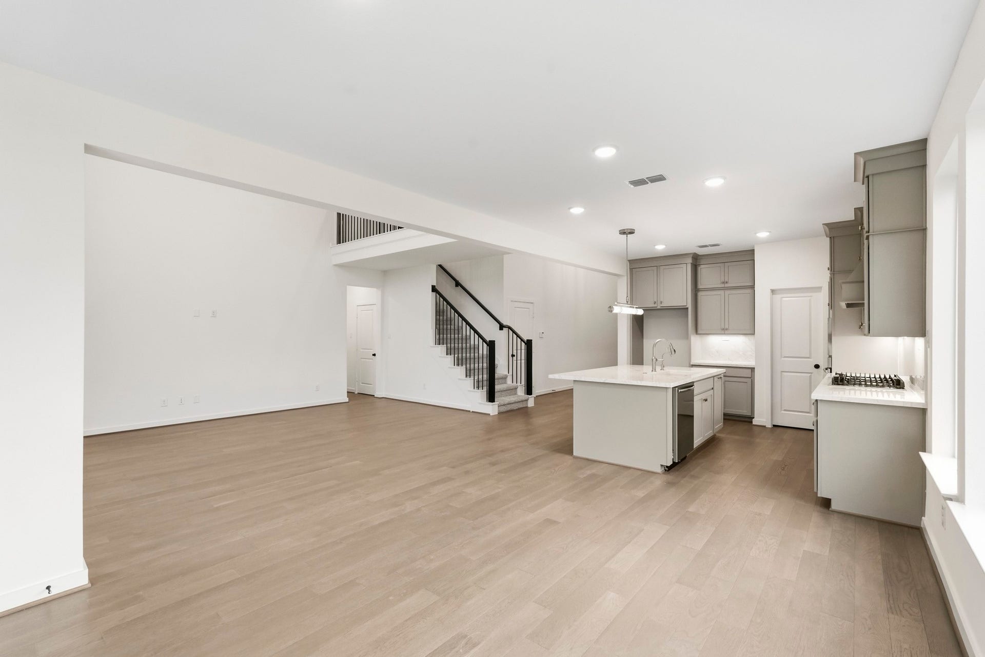 1422 Crest Dale Lane, Missouri City, TX 77459 1422 Crest Dale Lane, Missouri City, TX 77459