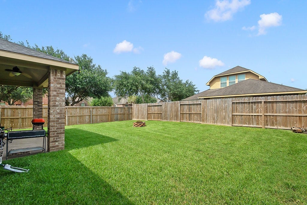 5201 Pale Sage Lane, Rosharon, TX 77583