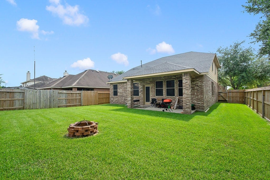 5201 Pale Sage Lane, Rosharon, TX 77583