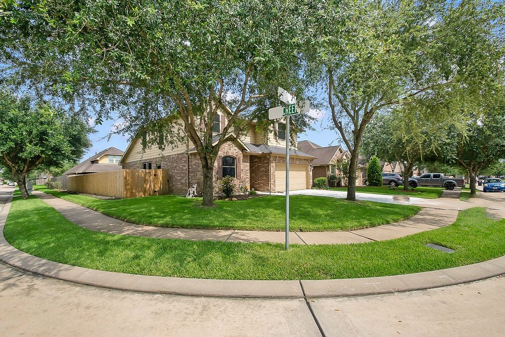 5201 Pale Sage Lane, Rosharon, TX 77583